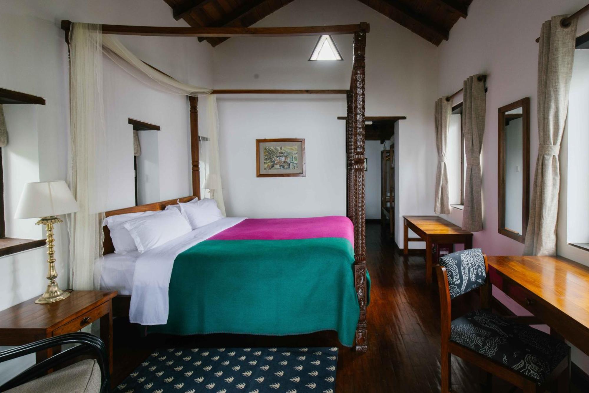 Tiger Mountain Pokhara Lodge Екстериор снимка