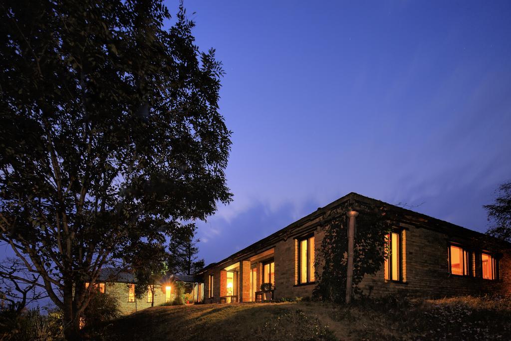Tiger Mountain Pokhara Lodge Екстериор снимка
